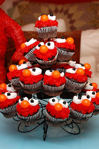 Cookie Monster And Elmo Cupcakes