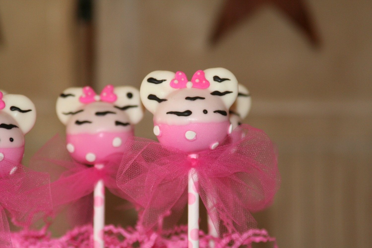 How To Make Minnie Mouse Cake Pops